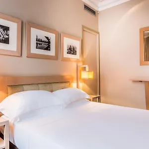 **** Hotel Duret Champs Elysees France